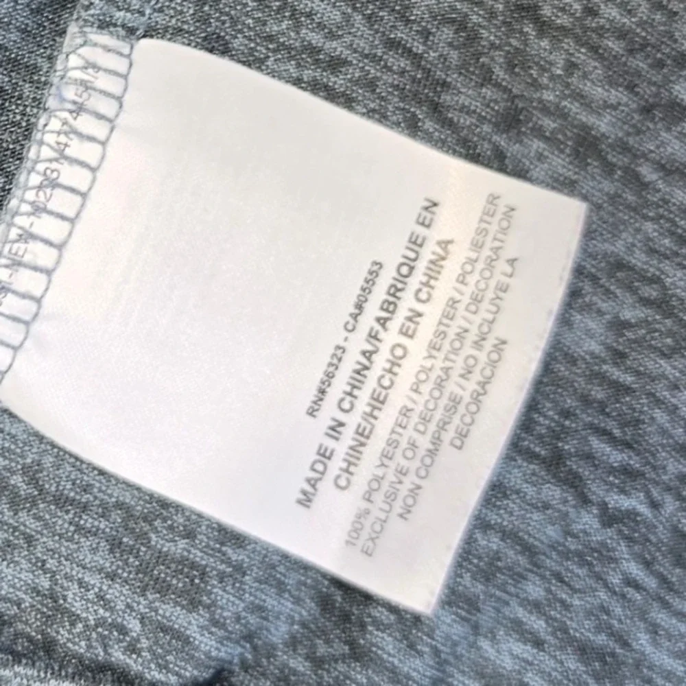 Nike Dri-FIT Womens Small Gray Heathered Scoop Neck Short Sleeve Training Tee